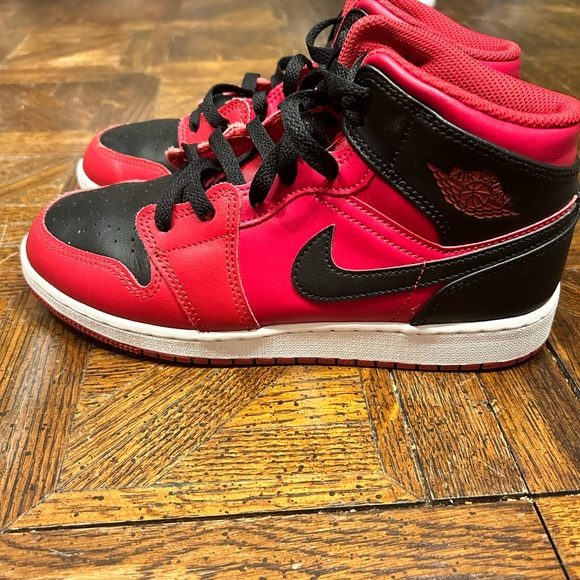 Nike Air Jordan 1 Mid